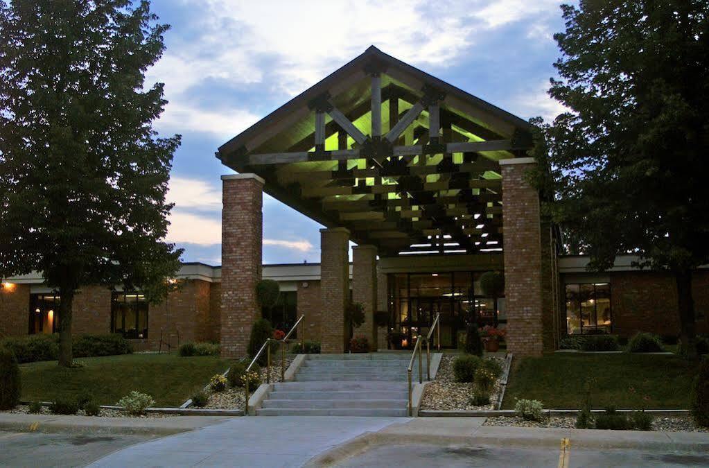 Lake Okoboji Resort And Conference Center Exterior photo